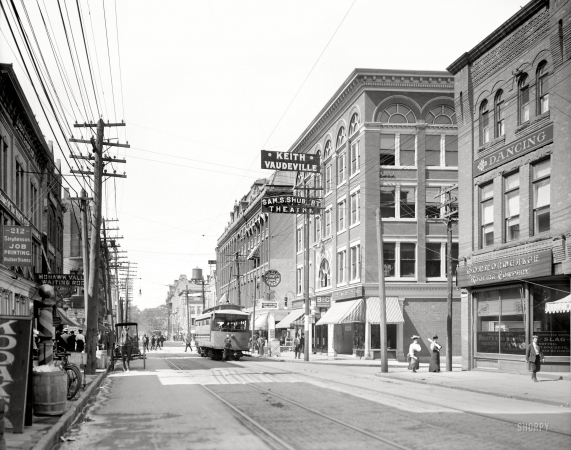 Photo showing: Bleecker Street -- Utica, New York, circa 1910. Bleecker Street. Your source for vaudeville and Kodaks.