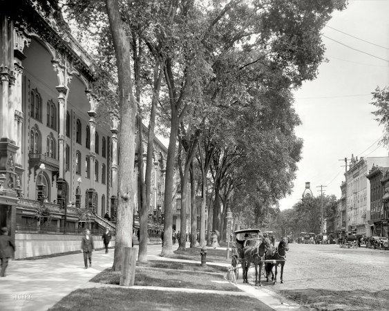 Photo showing: United States Hotel -- Saratoga Springs, New York, circa 1908.
