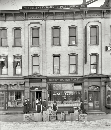 Photo showing: House of Music -- Detroit circa 1904. Whitney-Warner Publishing Co.