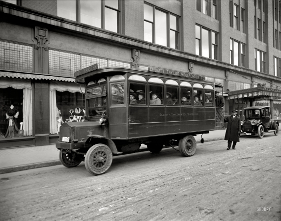 Photo showing: Shopper Special -- Free transfer auto - Elliott, Taylor, Woolfenden Co., Detroit circa 1914.