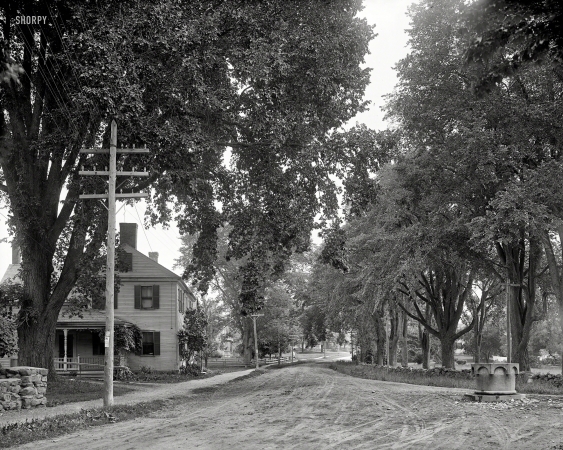 Photo showing: The Village -- Circa 1908. Street in York Village, York, Maine.