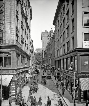 Photo showing: Bromfield Street -- Bromfield Street in Boston circa 1908, home at No. 15 to Holden's Bird Store.
