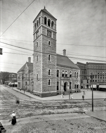 Photo showing: Postal Tower -- Circa 1908. Post office in Lowell, Massachusetts.