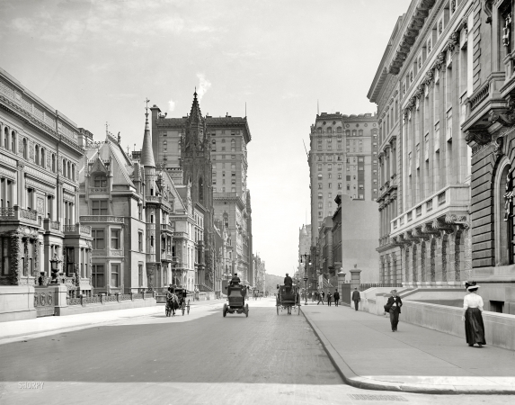 Photo showing: Fifth Avenue: 1908 -- Fifth Avenue hotels north from 51st Street, New York City.