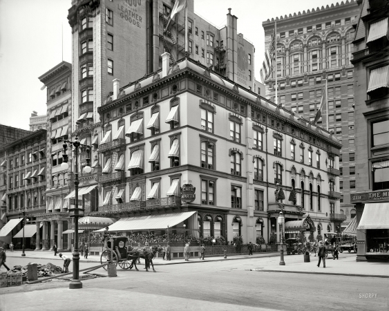 Photo showing: Cafe Martin -- New York City circa 1908. Cafe Martin, Fifth Avenue and 26th Street.