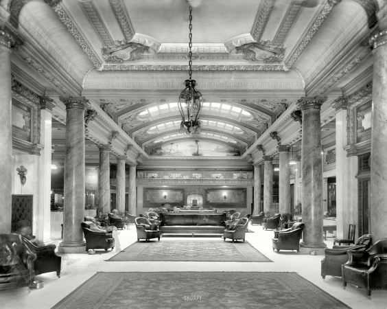 Photo showing: Grand Hotel -- June 1909. Toledo, Ohio. The lobby, Hotel Secor.