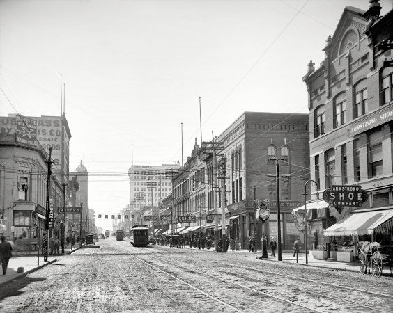 Photo showing: Signs and Portents -- Little Rock, Arkansas, circa 1910. Main Street.