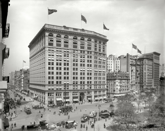 Photo showing: Toy Center -- New York circa 1910. Fifth Avenue Building at Broadway on Madison Square.