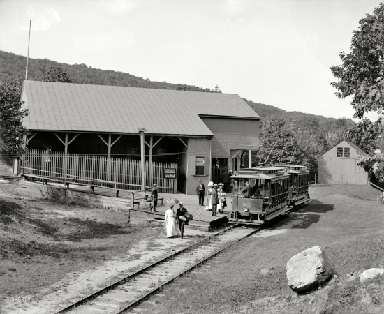 Photo showing: Mount Tom Railway: 1908 -- Holyoke, Massachusetts.