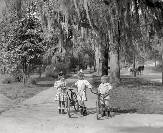 Photo showing: Tykes n Bikes -- Circa 1910. Jacksonville, Florida. Children on bicycles at Riverside Park.