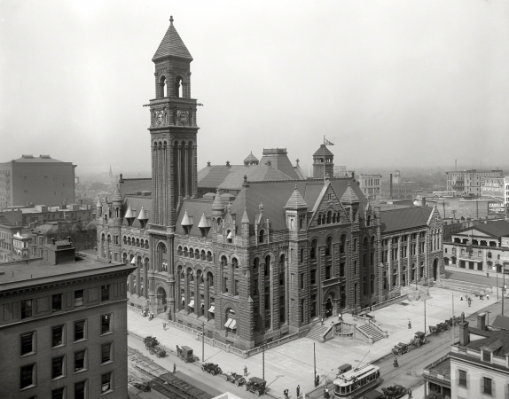 Photo showing: Detroit Federal Building -- Circa 1912. Detroit Post Office. The old Federal Building, a Romanesque Revival extravaganza completed in 1897.