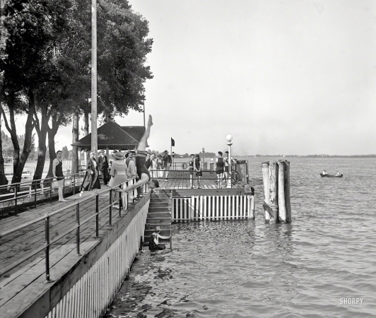 Photo showing: The Old Club. -- Circa 1910. Bathing at the Old Club, St. Clair Flats, Michigan.