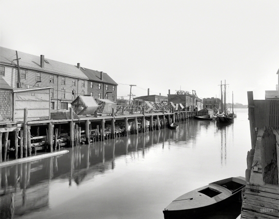 Photo showing: The Undernet -- Circa 1918. Portland, Maine. Drying fishing nets.
