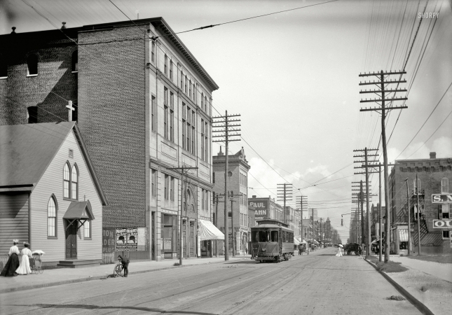 Photo showing: Newport News -- Washington Avenue, Newport News, Virginia, circa 1906.
