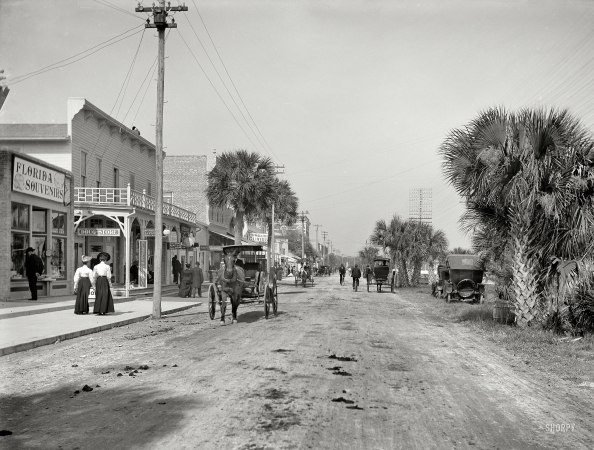 Photo showing: Florida Souvenirs -- Daytona Beach, Florida, circa 1906. Beach Street, with souvenir shops.