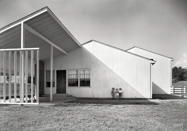 Photo showing: Pine Ford Acres -- Sept. 25, 1945. Pine Ford Acres Community Building, Middletown, Pennsylvania. Louis I. Kahn, architect.