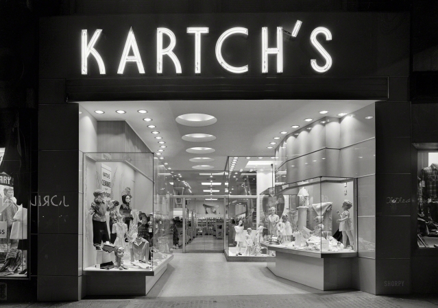 Photo showing: Store Noir -- Jan. 27, 1947. Kartch's, Main Street, Paterson, New Jersey. Entrance, night.