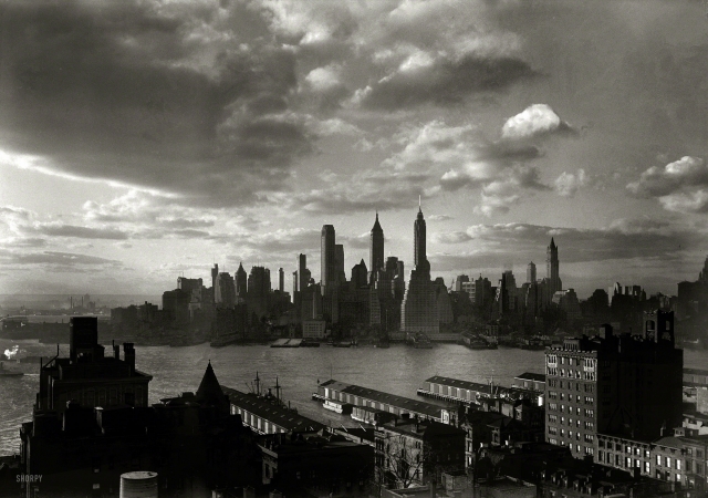 Photo showing: Gotham Noir -- March 15, 1933. New York city views. Financial district from Hotel Bossert.