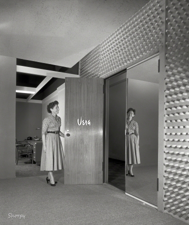 Photo showing: Scarves by Vera -- June 20, 1952. Scarves by Vera, 417 Fifth Avenue, New York. Vera at door. Marcel Breuer, architect.