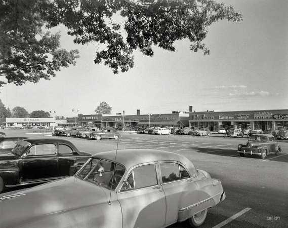 Photo showing: The Shopping Center -- Sept. 27, 1954. Smithtown, New York. Smithtown Shopping Center. General view.
