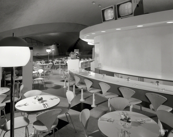 Photo showing: Jet Set Coffee Shop -- August 29, 1962. TWA terminal, Idlewild. Union News restaurants. Coffee shop II. Raymond Loewy, client.