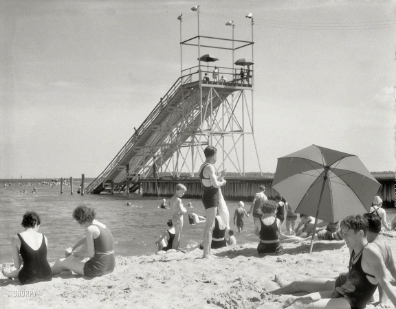 Photo showing: Beach Slide -- Circa 1940. Beach with sunbathers. Chapel Point near La Plata, Md.