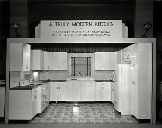 Photo showing: Modern Kitchen -- April 17, 1940. Electric Institute of Washington. Display of ranges in lobby at Potomac Electric Power Co. building.