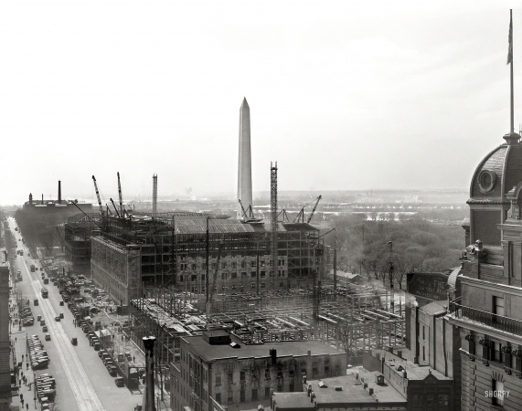 Photo showing: Not Far From the Tree -- Washington, D.C., circa 1931. Department of Commerce under construction
from top of National Press Building looking down 14th Street. Willard Hotel at right.