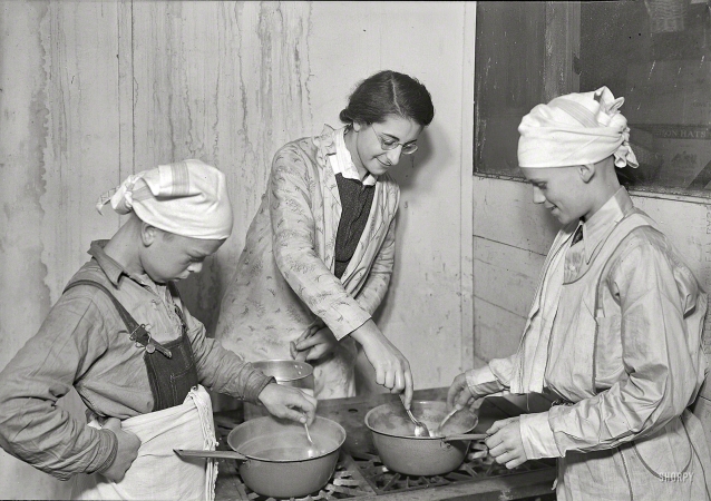 Photo showing: Shack Chefs -- March 1937. Scott's Run, West Virginia. Typical scene of activity at the Shack Community Center.