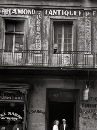 Photo showing: Parlor Furniture -- New Orleans circa 1920. Facade of the Diamond antique store, Royal Street.