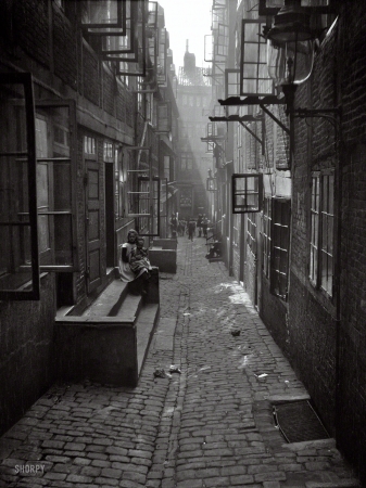 Photo showing: European Alley -- Circa 1910s. Travel views of Europe.