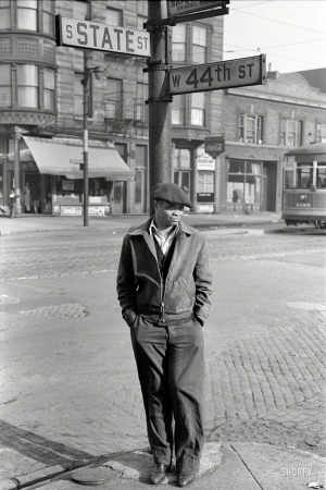 Photo showing: State and 44th -- April 1941. Street scene, South Side Chicago.