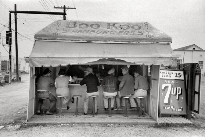 Photo showing: Boo Koo Burgers -- February 1939. Hamburger stand in Harlingen, Texas.
