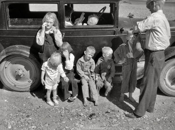 Photo showing: Dust Bowl Rest Stop -- July 1936. Drought refugees from Bowman, North Dakota, in Montana.