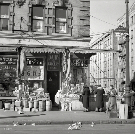 Photo showing: Cut Rate Groceries -- December 1936. Scene on Bathgate Avenue in the Bronx.