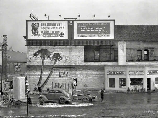Photo showing: Tankar Gas -- December 1937. Gas station in Minneapolis, Minnesota.