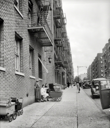 Photo showing: Bronx Baby Buggies -- June 1936. Bronx, New York. Many of the future Hightstown settlers are now living in the Bronx district.