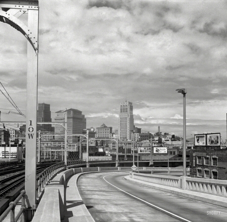 Photo showing: San Fran -- April 1939. San Francisco, California, seen from the First Street ramp of the San Francisco-Oakland Bay Bridge.