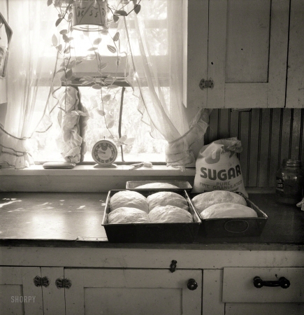 Photo showing: Seven Loaves -- August 1939. A corner of the T.P. Schrock kitchen in their new home. Yakima Valley, Washington.
