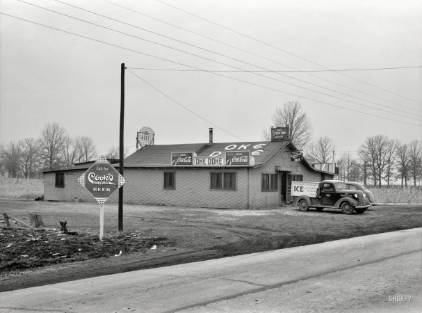 Photo showing: Oke Doke -- January 1939. Nightclub along highway. Williamson County, Illinois.