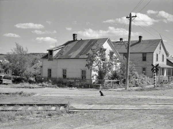 Photo showing: Smallville -- August 1937. Houses in Winton, Minnesota -- lumber bust town.