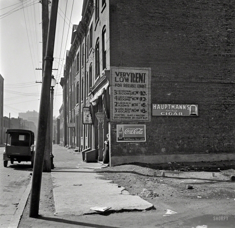 Photo showing: Choice Rooms -- March 1936. Low-cost housing. Saint Louis, Missouri.