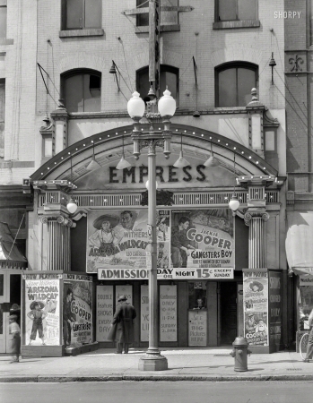 Photo showing: The Empress -- July 1939. Theatre on 9th Street. Washington, D.C.