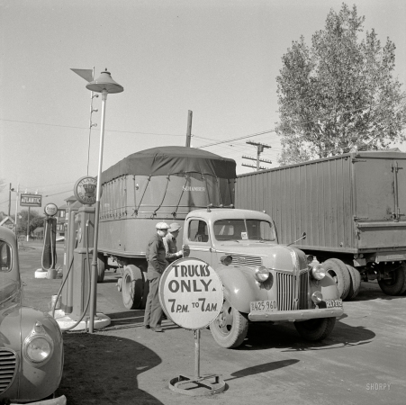 Photo showing: Atlantic Ethyl -- October 1941. Trucks on highway en route to Utica, New York.