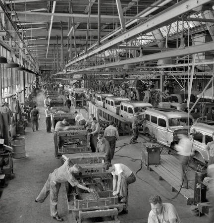 Photo showing: Dodges of War -- August 1942. Detroit (vicinity). Chrysler Corporation Dodge truck plant.