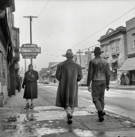 Photo showing: Business Zoot -- February 1942. Detroit, Michigan. Back view of a Negro dressed in a zoot suit, walking in the business district.