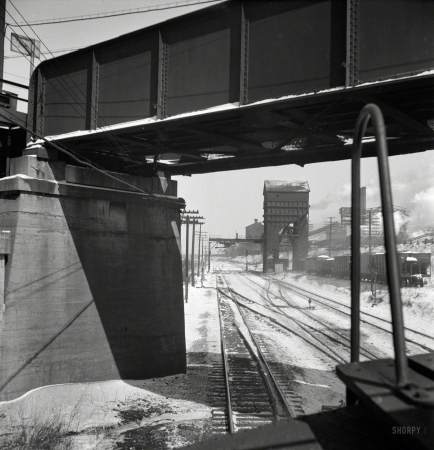 Photo showing: Frosted Tracks -- March 1943. Between Lockport and Joliet, Illinois, along the Atchison, Topeka & Santa Fe.
