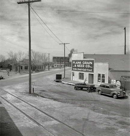 Photo showing: Plains Grain -- March 1943. Farwell, Texas, at the New Mexico state line.