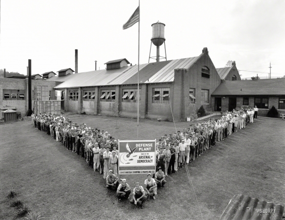 Photo showing: V for Victory -- Chattanooga, Tennessee, circa 1942. Defense plant workers at Chattanooga Stamping & Enameling.