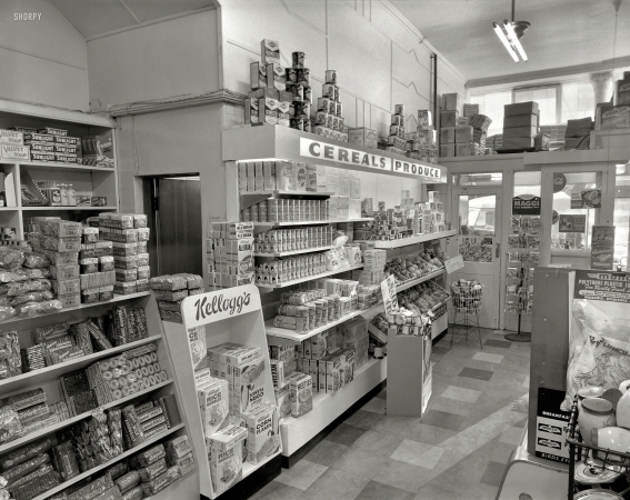 Photo showing: Rice Bubbles -- New Zealand circa 1958. U-Rect-It fittings in Hill Bros. grocery store.